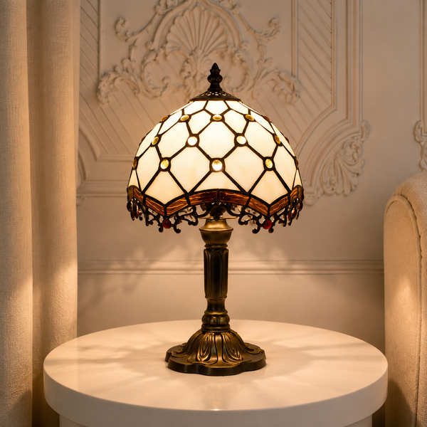 Tiffanylampa Ashford tänd – bordslampa i glasmosaik