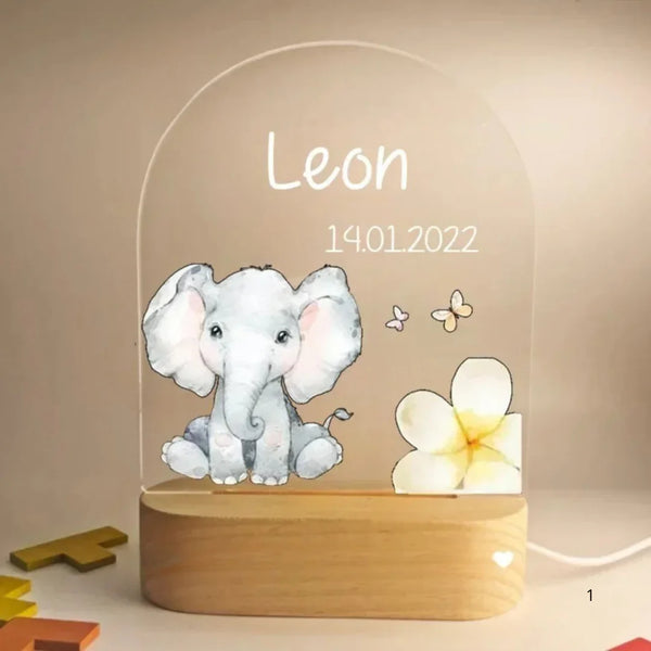 Elefant med blomma