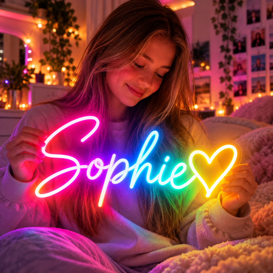 GlowName RGB neonlampa med namn på väggen, i regnbågens färger