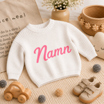 Babytröja vit med stickat namn